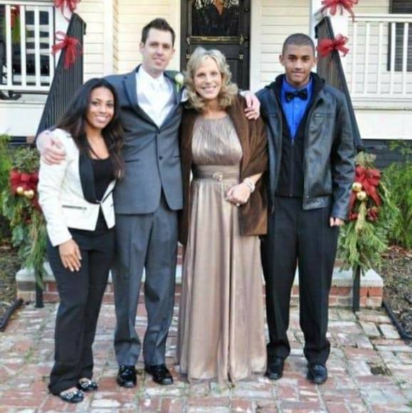 Meet your Posher, Brandy - Picture 1 of 1